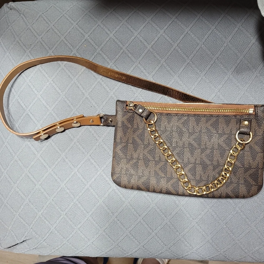 Michael Kors Signature Logo Fanny Pack Belt Bag Wallet Brown - Picture 3 of 6